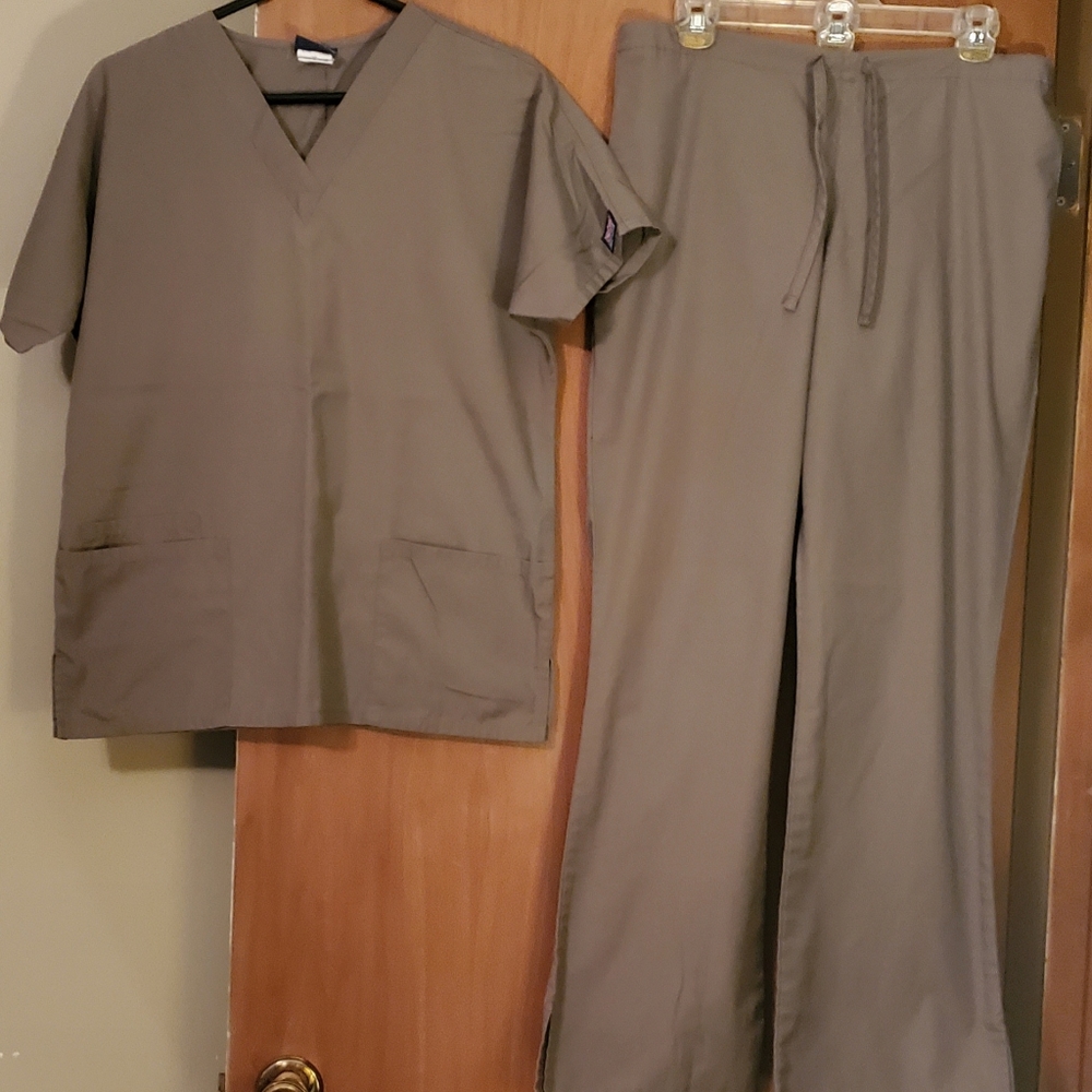 2pc Cherokee Scrub Set - Picture 2 of 5